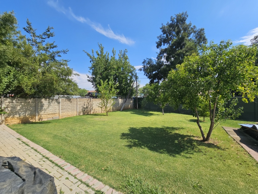 5 Bedroom Property for Sale in Brandwag Free State